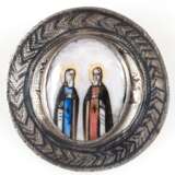 Brosche mit Heiligendarstellung, rund, 84 Zolot. Silber, mittig ovales Medaillon mit polychromer Emailmalerei (mit Haarrissen), Dm. 3,9 cm - photo 1