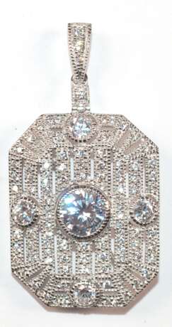 Brosche im Art-Deco-Stil, auch als Anhänger zu tragen, 925er Silber, rhodiniert, besetzt mit feinen Zirkonia im Brillantschliff, Mittelstein entspricht ca. 1,5 ct. - photo 1