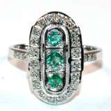 Ring im Art-Deco-Stil, 925er Silber, rhodiniert, Brillanten ca. 0,20 ct. und Smaragde ca. 0,24 ct., RG 54, Innendurchmesser 17,2 mm - фото 1