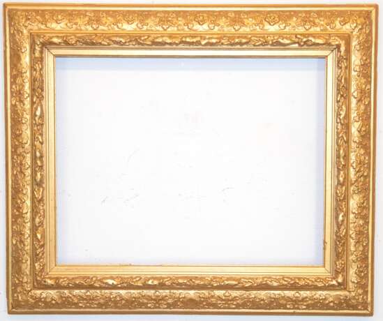 Rahmen um 1880, Holz gestuckt, mit Bronze übergangen, Falzmaß 38x45 cm, ges. 50x58 cm - photo 1