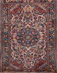 Teppich, rot/grün, gespiegelt floral gemustert, Fransen fehlen, 160x108 cm