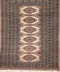 Teppich, beige/braun ornamental gemustert, Ecke defekt, Reinigung empfohlen, 155x97 cm