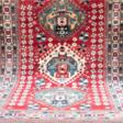 Kazak, rotgrundig mit 3 Medaillons, ornamental gemustert, 245x170 cm - Auktionspreise