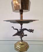 Übersicht. Plat de service en bronze ancien 