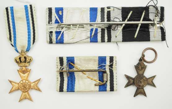 Bayern: Militär-Verdienstkreuz Miniaturen und Feldschnallen. - photo 2