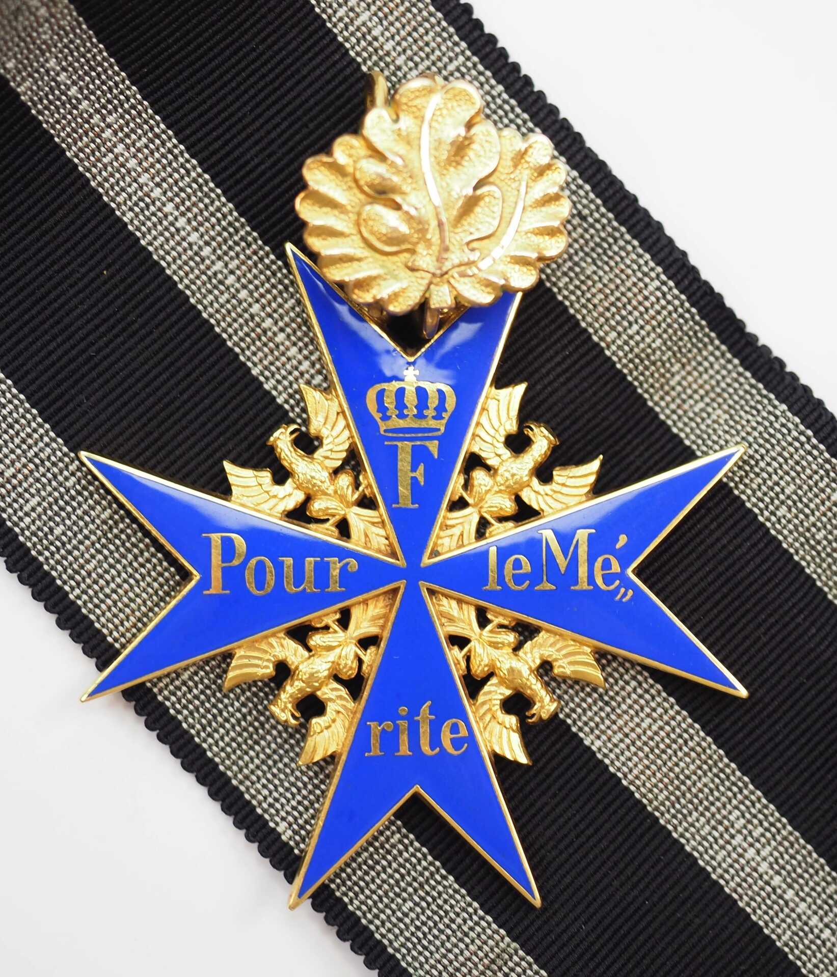 Preussen: Orden Pour le Merite, für Kriegsverdienste, mit Eichenlaub. Preussen: Orden Pour le Merite, für Kriegsverdienste, mit Eichenlaub.
