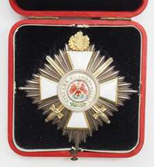 Preussen: Roter Adler Orden, 4. Modell (1885-1918), 2. Klasse Bruststern mit Eichenlaub und Schwertern, im Etui mit Überkarton.