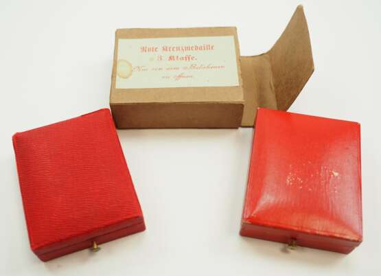 Preussen: Rot Kreuz Medaille, 3. Klasse, im Etui - 2 Exemplare. - photo 2