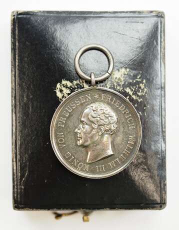 Preussen: Medaille für Rettung aus Lebensgefahr, im Etui - KÖNIG. - photo 1