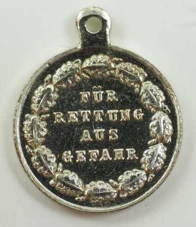 Preussen: Erinnerungsmedaille für Rettung aus Gefahr, 3. Modell (1934-1935) Miniatur. - photo 3