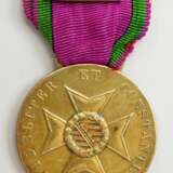 Sachsen Coburg Gotha: Sachsen Ernestinischer Hausorden, Carl Eduard, Goldene Medaille, mit Datumsspange 1916. - фото 3