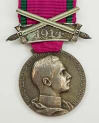 Sachsen Coburg Gotha: Sachsen Ernestinischer Hausorden, Carl Eduard, Silberne Medaille, mit Schwerter- und Datumsspange 1914.