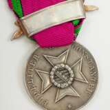Sachsen Coburg Gotha: Sachsen Ernestinischer Hausorden, Carl Eduard, Silberne Medaille, mit Schwerter- und Datumsspange 1914/6. - photo 3