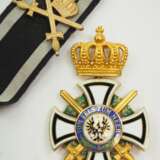 Familie von Werder: Major Hans Klaus von Werder, Adjutant des Prinzen Eitel-Friedrich von Preußen, Hausorden von Hohenzollern, Ritterkreuz mit Schwertern - GOLD. - photo 1