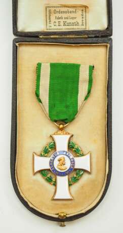 Familie von Werder: Sachsen: Albrechtsorden, 2. Modell (1876-1918), Ritterkreuz 1. Klasse, im Etui. - photo 7