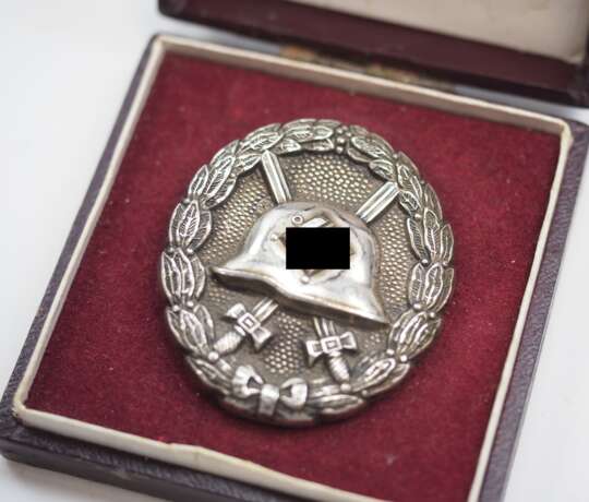 Verwundetenabzeichen, Legion Condor, Silber, im Etui. - фото 2