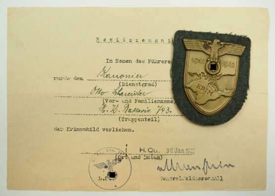 Krimschild mit Besitzzeugnis für einen Kanonier der Heeres-Küsten-Batterie 743. - photo 2