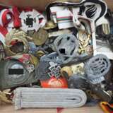 Tauschbox eines Flohmarktgängers. - фото 1