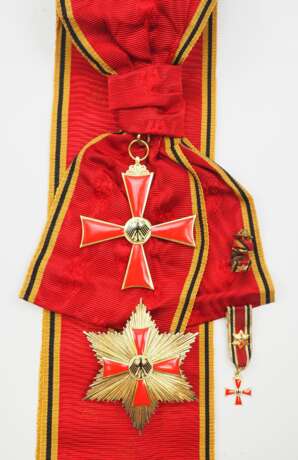 Bundesverdienstorden: Großkreuz des Bundesverdienstorden, Satz. - photo 1