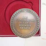 Hamburg: Medaille für Treue Arbeit im Dienst des Volks, im Etui, mit Urkunde. - photo 3