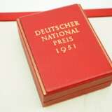 DDR: Deutscher Nationalpreis 1951, 1. Klasse, im Etui, mit Urkunde für Dr. Georg Bilkenroth - Kollektiv Braunkohlenkoks. - фото 5