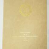 DDR: Ehrenspange zum Vaterländischen Verdienstorden, in Gold, im Etui, mit Urkunde für den Prof. Dr. Josef Naas - Mathematiker, Direktor und Professor an der Deutschen Akademie für Wissenschaften in Ost-Berlin. - photo 6
