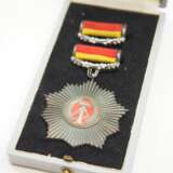DDR: Vaterländischer Verdienstorden, in Silber, im Etui - 900. - photo 2