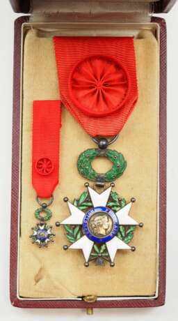 Frankreich: Orden der Ehrenlegion, 10. Modell (1951-1962), Offizierskreuz, im Etui. - photo 1