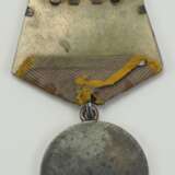 Sowjetunion: Medaille für Verdienste im Kampf, 2. Typ. - photo 3