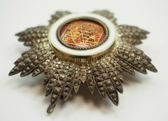 Sansibar: Orden des Strahlenden Stern, 7. Modell (Sultan Alis II. bin Hamud - 1902-1911), 2. Klasse, im Etui. - photo 6