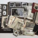 Deutsches Reich: Lot Fotoalben und Postkarten. - фото 1