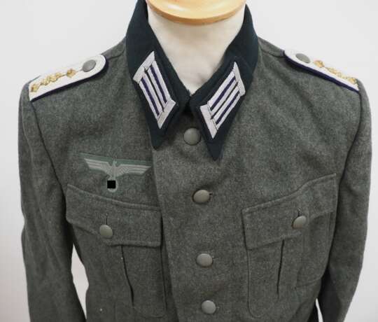 Wehrmacht: Feldbluse für einen Stabsarzt. - photo 2