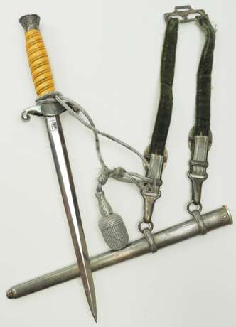 Wehrmacht: Offiziersdolch, mit Gehänge - Eickhorn. - photo 2