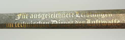 Luftwaffe: Geschenkdolch "Für ausgezeichnete Leistungen im technischen Dienst der Luftwaffe". - фото 1