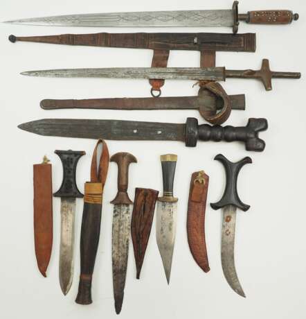 Afrika: Lot Blankwaffen - 7 Exemplare. - photo 2