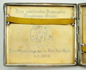 Baden: Zigarettenetui für den scheidenden Hauptmann - das Offizierskorps des 14. (Bad.) Inf.-Regts. 1928.