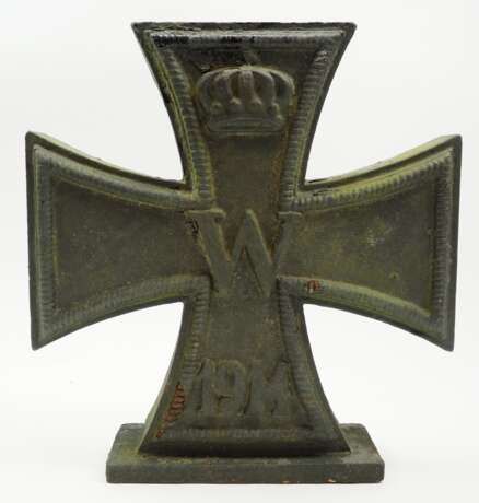 Deutsches Reich: Eisernes Kreuz 1914 - Kriegerdenkmal. - photo 1