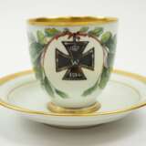 KPM: Patriotische EK Tasse, mit Untertasse. - photo 1