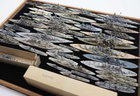 Deutsche Marine: Sammlung Metall Miniatur Schiffe - 1:1250. - photo 2