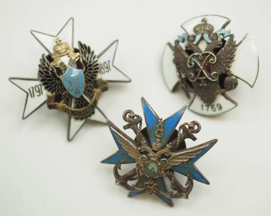 Russland: Sammlung Regimentsabzeichen - 3 Exemplare. - photo 1