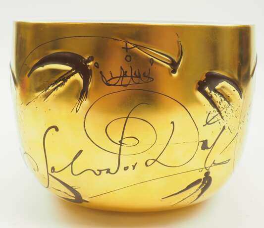 Dani, Salvador und Sarpaneva, Timo für Rosenthal - Schale "Suomi". Schale aus Porzellan, mehrfarbig gefasst, Signiert und nummerirert, Studio-Line Entwurf. - photo 3