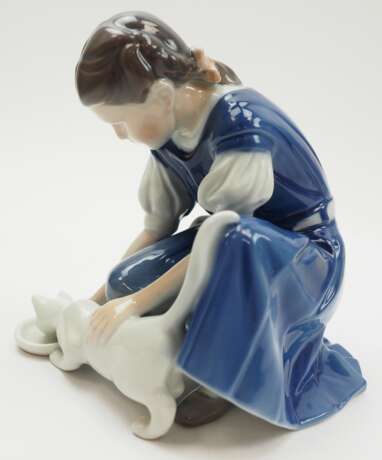 Royal Copenhagen: Mädchen mit Katze - Foto 2