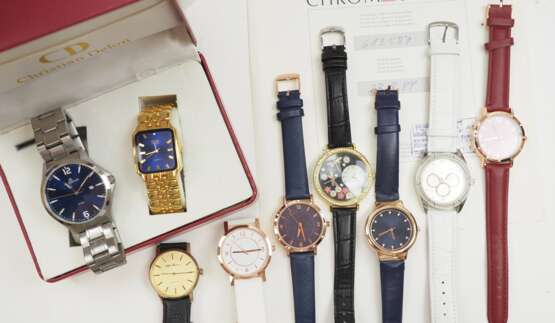 Sammlung von 10 Armbanduhren. - photo 2