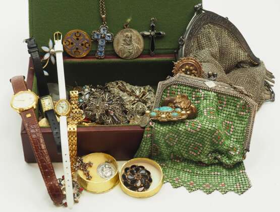 Schmuck Lot. - фото 1