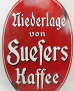 Übersicht. Reklame-Emailleschild: Niederlage von Fuesers Kaffee.