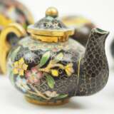 China: Cloisonné Runddosen und Kanne. - photo 2