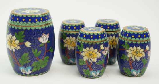 China: Cloisonné Trommeldosen Ensemble. - photo 1