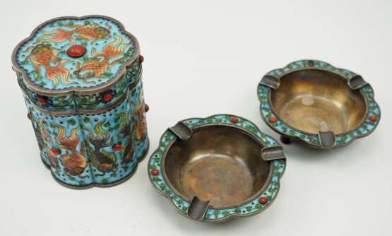 China: Cloisonné Raucher Ensemble. - photo 2