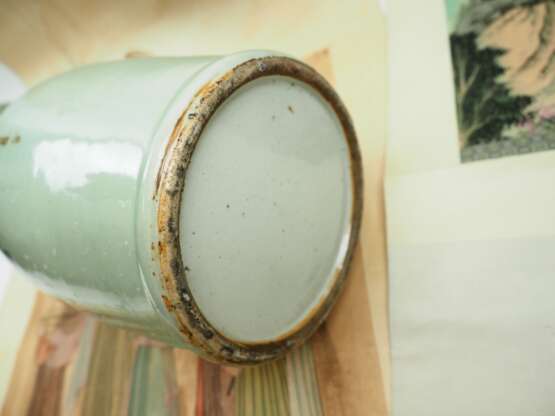 China: Vase und zwei Rollbilder. - photo 6