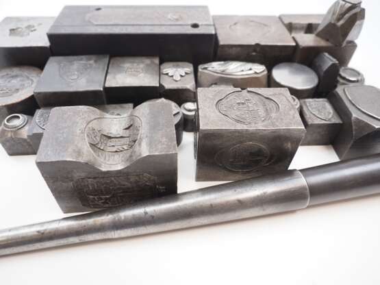 Sammlung Prägestempel - Pforzheimer Schmuckindustrie. - photo 2